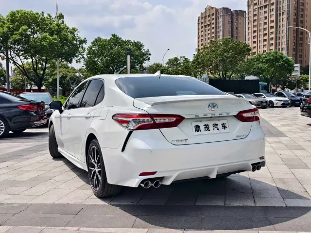 Toyota Camry — Фото автомобиля 6