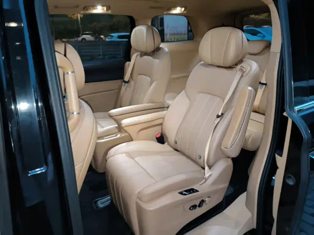 Voyah Auto Voyah Dreamer 2024 PHEV Ultra Long Range Premium Edition — Фото автомобиля 16