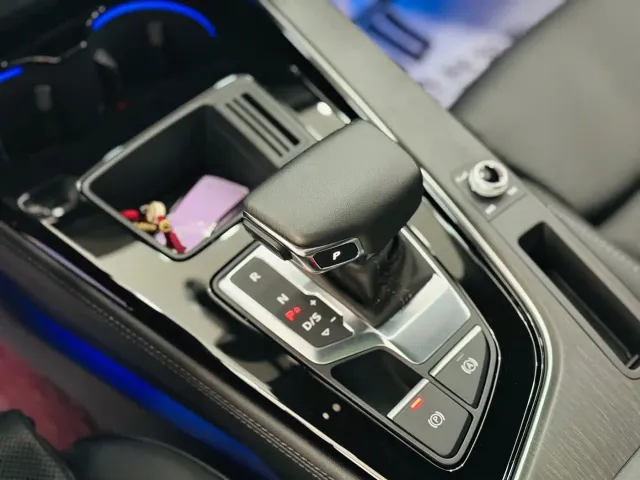 Audi A4L — Фото автомобиля 14