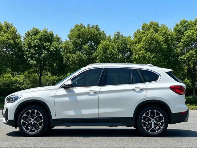 BMW X1 — Фото автомобиля 13