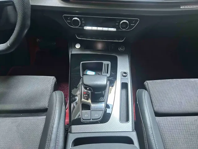 Audi Q5L Sportback — Фото автомобиля 7