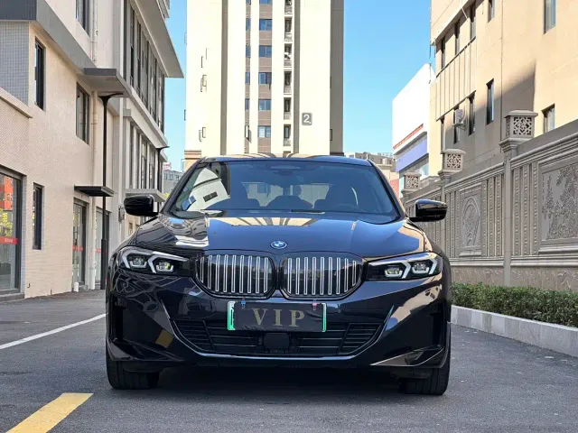 BMW i3 — Фото автомобиля 2