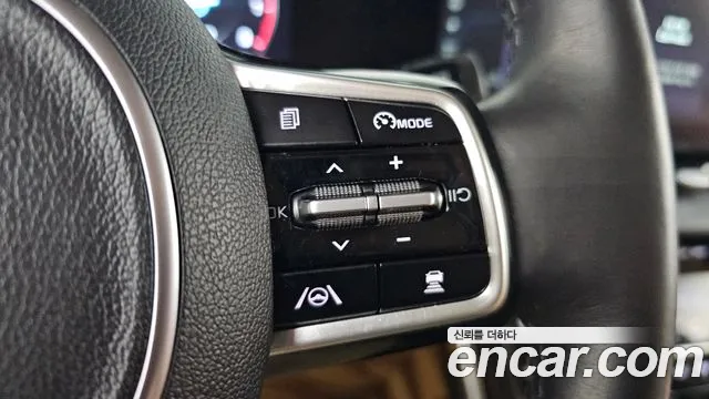 Kia Carnival Generation 4 — Фото автомобиля 29