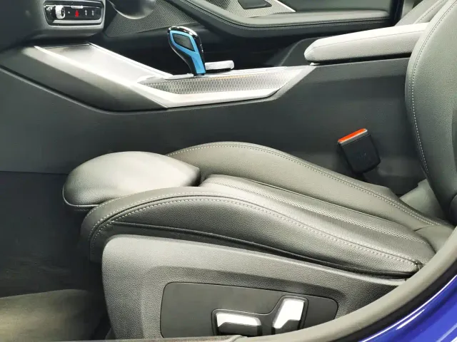 BMW i4 — Фото автомобиля 11