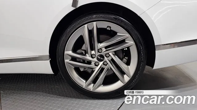 Genesis G80 Бензин 2.5 турбо 2WD — Фото автомобиля 18