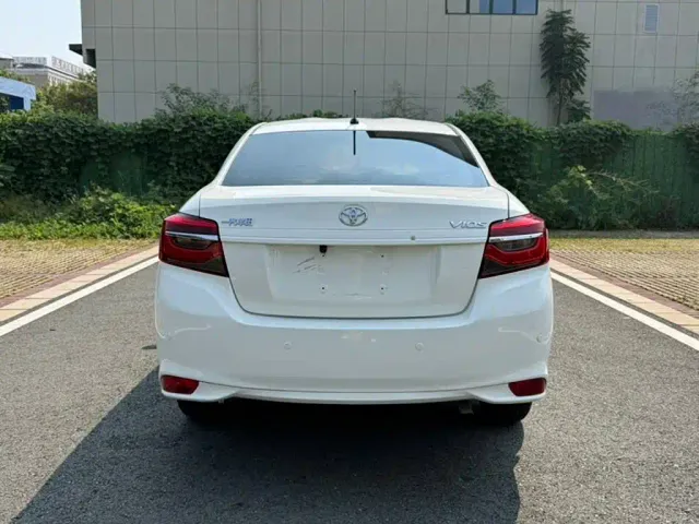 Toyota Vios — Фото автомобиля 8