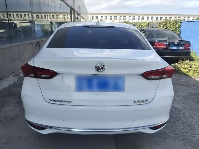 Buick Verano — Фото автомобиля 5