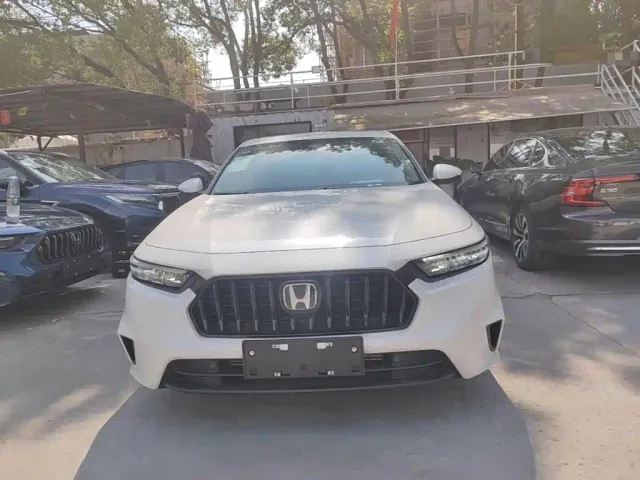 Honda Inspire — Фото автомобиля 2