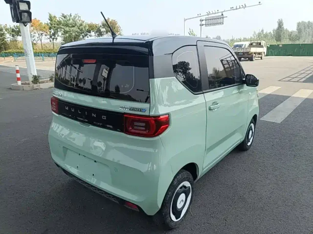 Wuling Hongguang Mini EV — Фото автомобиля 6