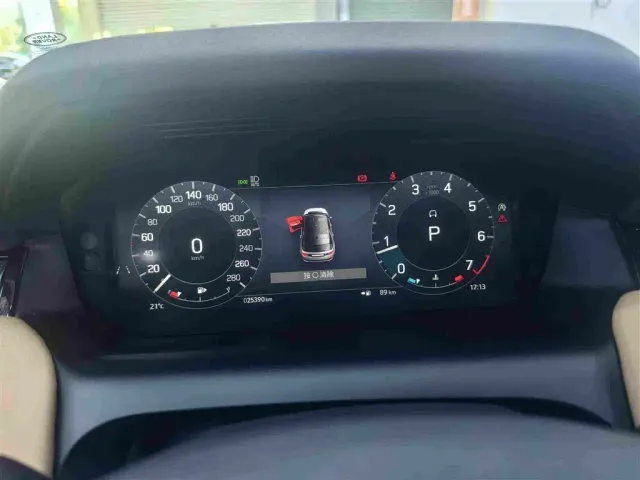 Land Rover Discovery Sport — Фото автомобиля 12