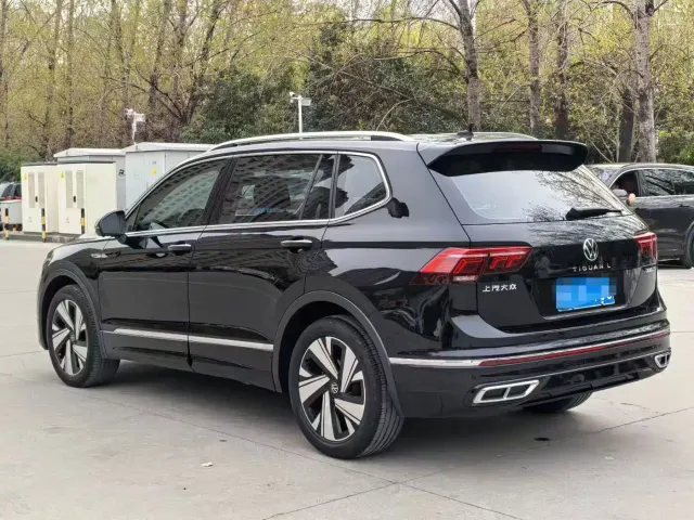 Volkswagen Tiguan L — Фото автомобиля 7