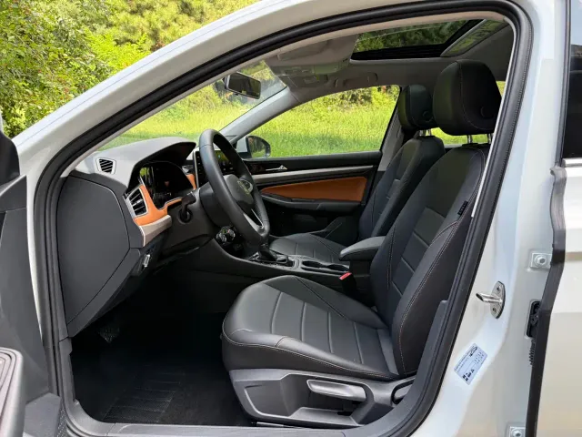 Volkswagen Bora — Фото автомобиля 7
