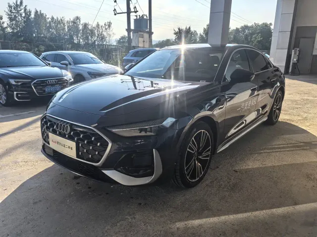 Фотография автомобиля — Audi A5L