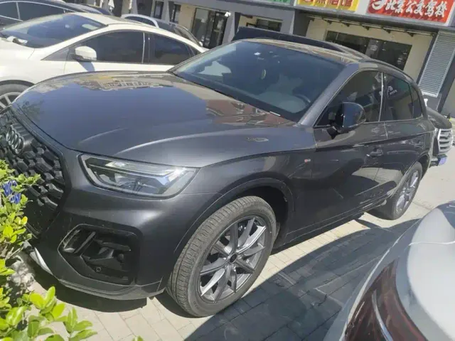 Фотография автомобиля — Audi Q5L