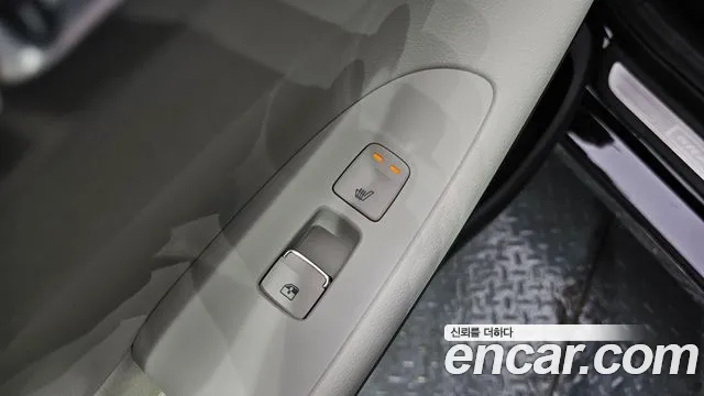 Hyundai Grandeur Grandeur (New) Hybrid — Фото автомобиля 28