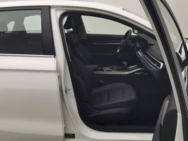 Geely Emgrand — Фото автомобиля 23