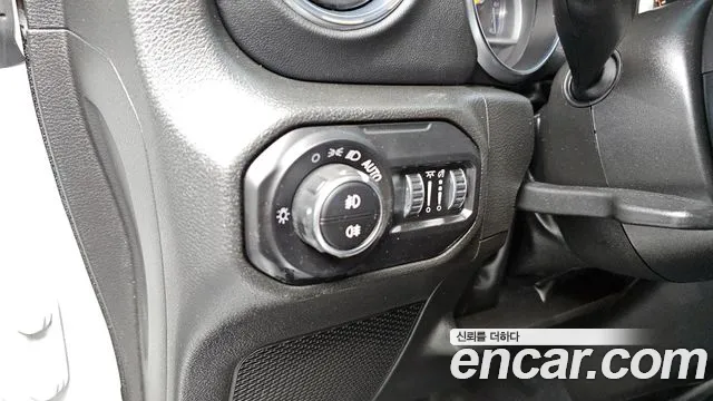 Jeep Wrangler Wrangler (JL) 2.0 Overland 4 двери — Фото автомобиля 18