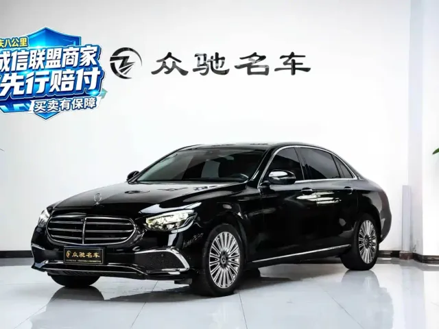 Фотография автомобиля — Mercedes-Benz E-Class