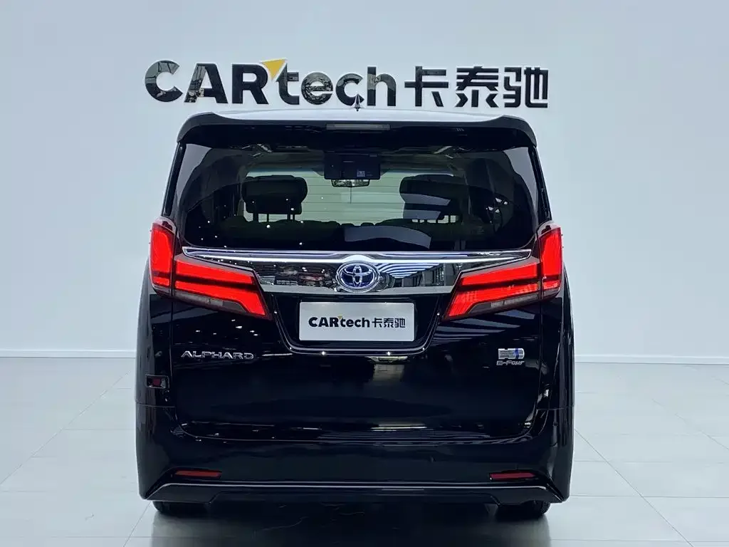 Toyota Alphard 2021 Hybrid 2.5L Luxury — Фото автомобиля 3