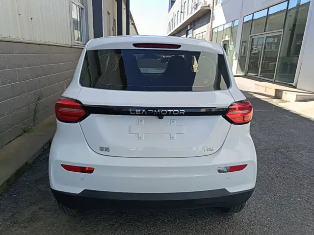 Leapmotor T03 — Фото автомобиля 5