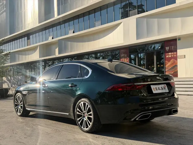 Jaguar XFL — Фото автомобиля 7