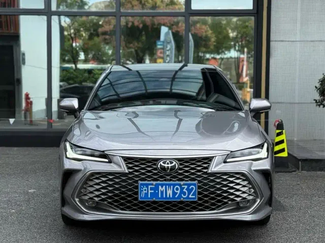 Фотография автомобиля — Toyota Avalon