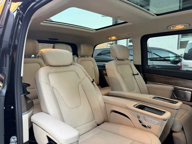 Mercedes-Benz V-Class — Фото автомобиля 22