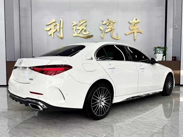 Mercedes-Benz C-Class — Фото автомобиля 16