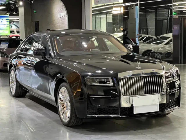 Rolls-Royce Ghost — Фото автомобиля 3