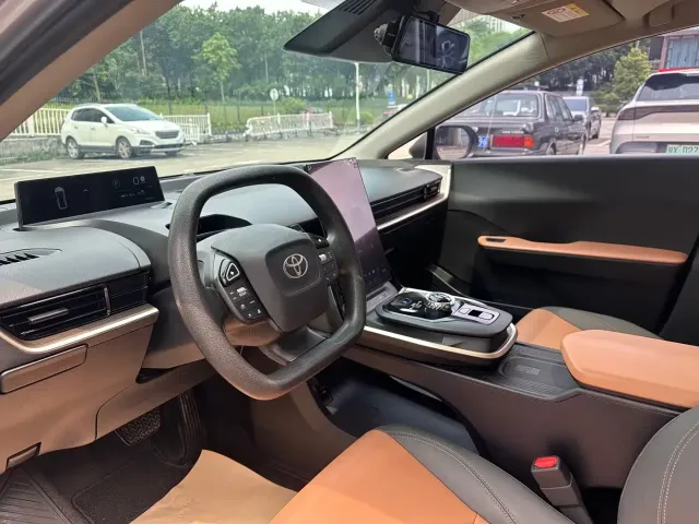 Toyota bZ3 — Фото автомобиля 10