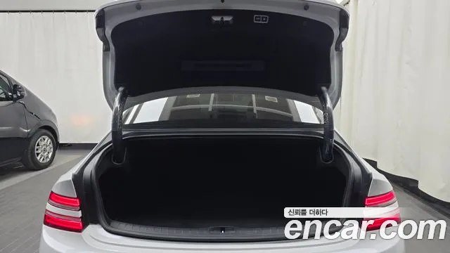 Genesis G80 RG3 — Фото автомобиля 20