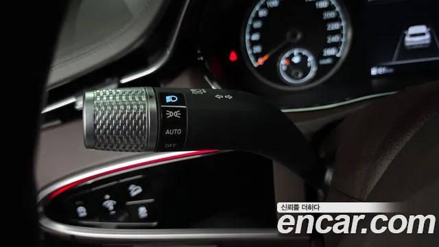 Genesis GV70 — Фото автомобиля 30