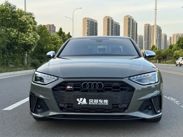 Audi S4 — Фото автомобиля 2