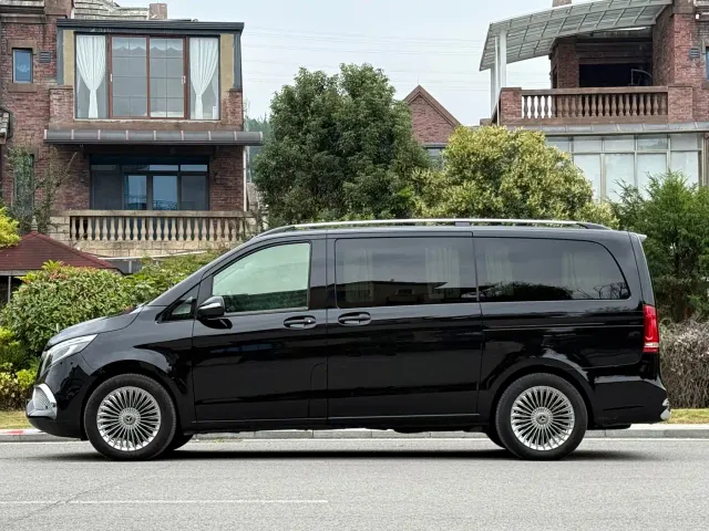Mercedes-Benz Mercedes-Benz V-Class 2021 V 260 Premium Edition — Фото автомобиля 3