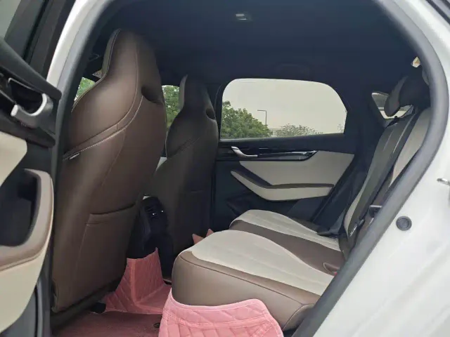 BYD Qin PLUS — Фото автомобиля 5