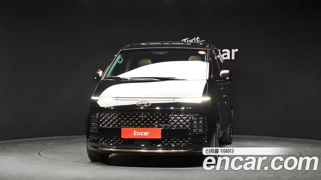Hyundai Staria Staria 4WD Lounge 9 мест — Фото автомобиля 3
