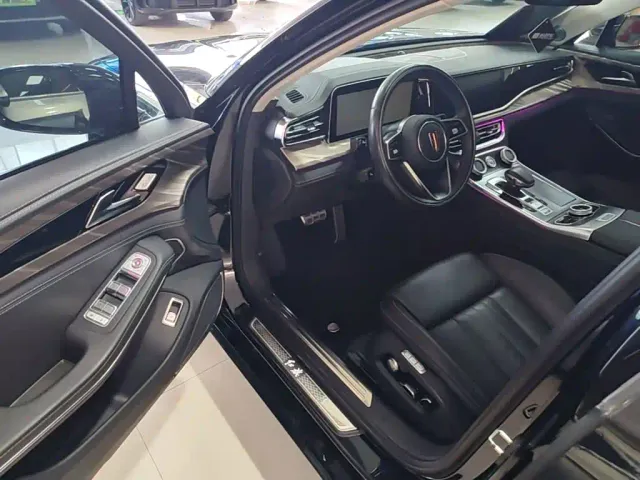 Hongqi H9 — Фото автомобиля 15