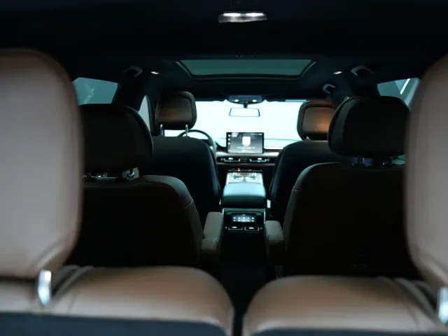 Lincoln Aviator — Фото автомобиля 18