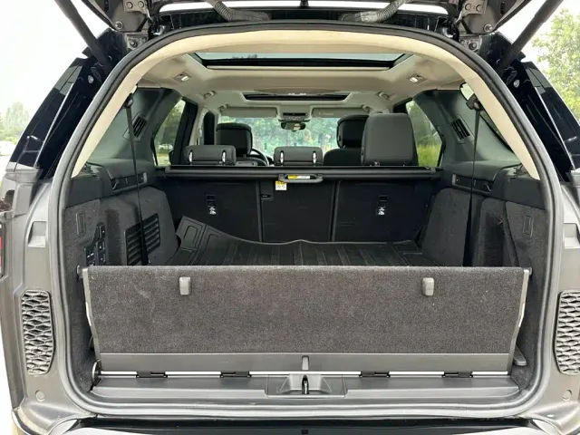 Land Rover Discovery — Фото автомобиля 8