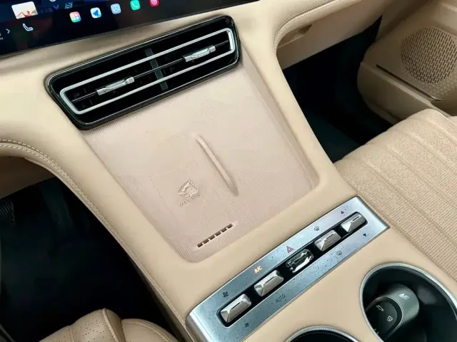 Jetour Shanhai Jetour Shanhai L7 PLUS 2025 Base Model 7-Seater — Фото автомобиля 11