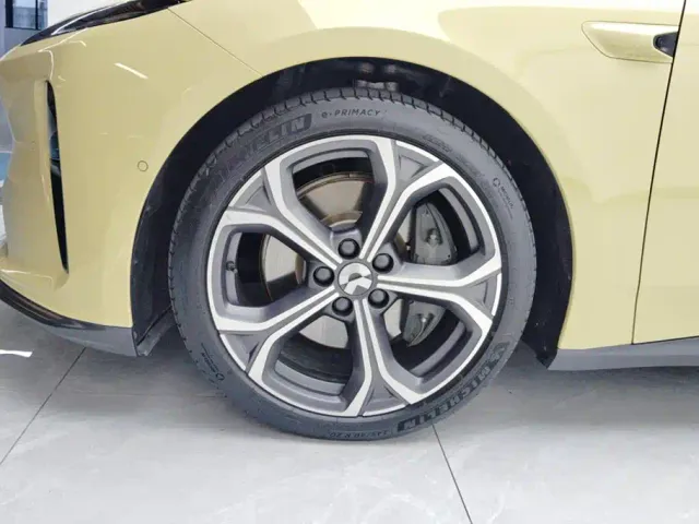 Nio ET5 Touring — Фото автомобиля 6