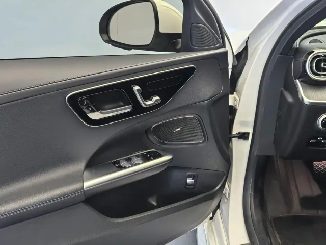 Mercedes-Benz C-Class — Фото автомобиля 16
