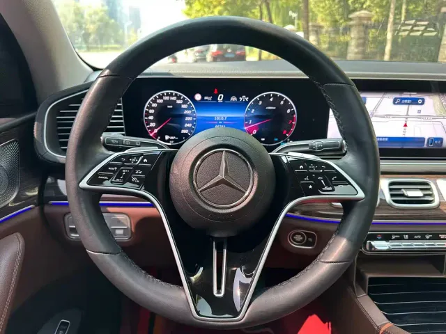 Mercedes-Benz GLE-Class — Фото автомобиля 18