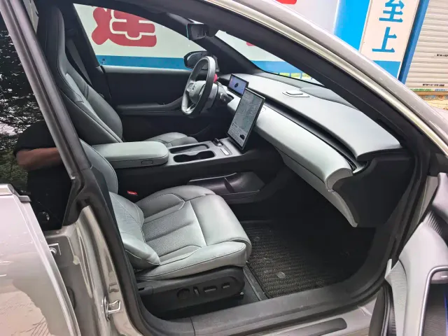 Nio ET5 Touring — Фото автомобиля 8