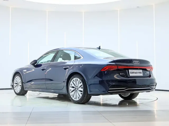 Audi A7L — Фото автомобиля 7