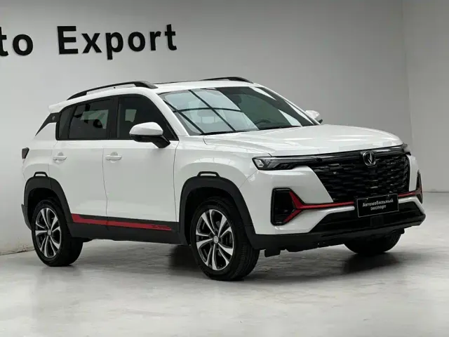Changan CS35 Plus — Фото автомобиля 3