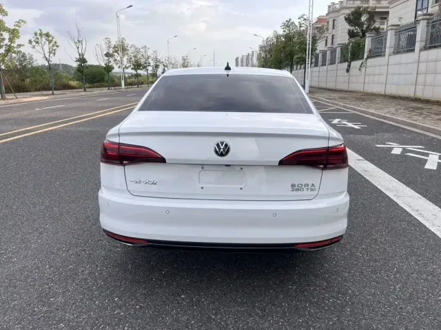 Volkswagen Bora — Фото автомобиля 9