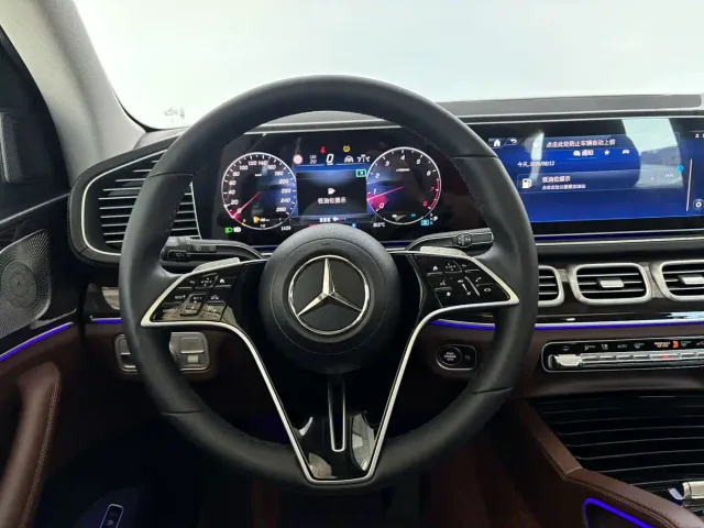 Mercedes-Benz GLE-Class — Фото автомобиля 12