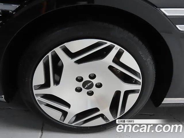 Genesis G90 Бензин 3.5 Turbo e-S/C AWD LWB — Фото автомобиля 5