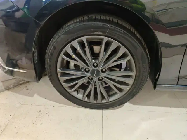 Dongfeng Yixuan MAX — Фото автомобиля 24
